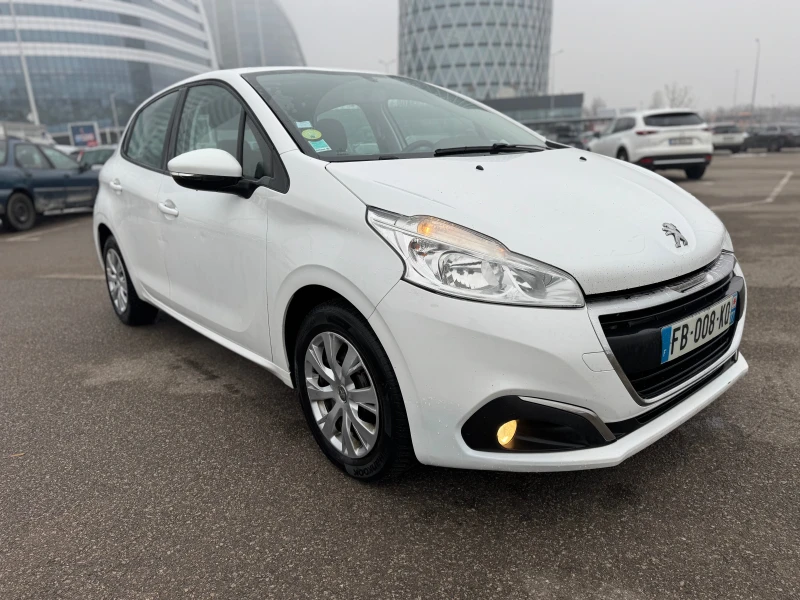 Peugeot 208 1.5e-HDI-6ск-NAVI-5 места, снимка 2 - Автомобили и джипове - 48720109