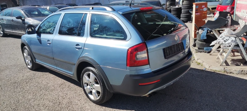 Skoda Octavia SCOUT, снимка 8 - Автомобили и джипове - 49375419