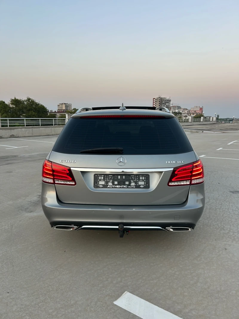 Mercedes-Benz E 300 CDI // LED // AVANTGARDE //Панорама // Обдухване, снимка 4 - Автомобили и джипове - 52634327