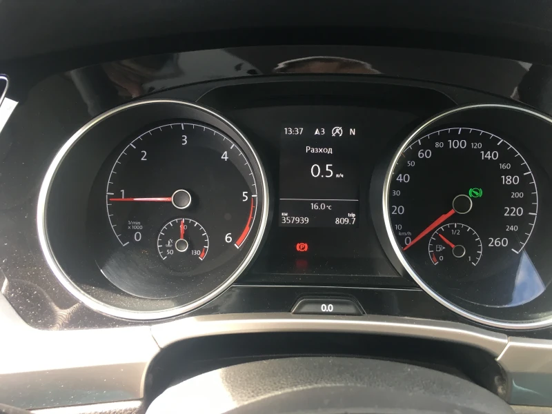 VW Touran 2.0TDI DSG 116ps, снимка 9 - Автомобили и джипове - 52357932