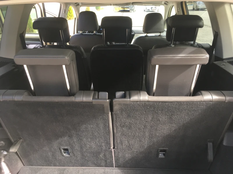 VW Touran 2.0TDI DSG 116ps, снимка 14 - Автомобили и джипове - 52357932