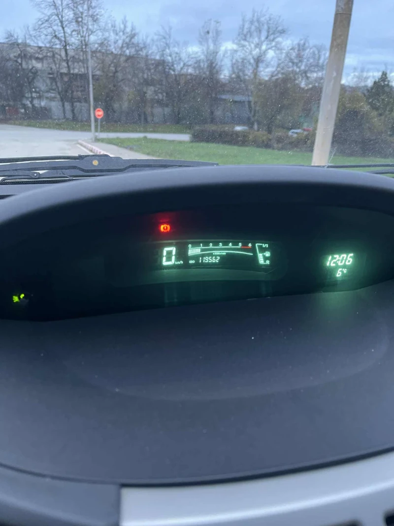 Toyota Yaris, снимка 8 - Автомобили и джипове - 52787090