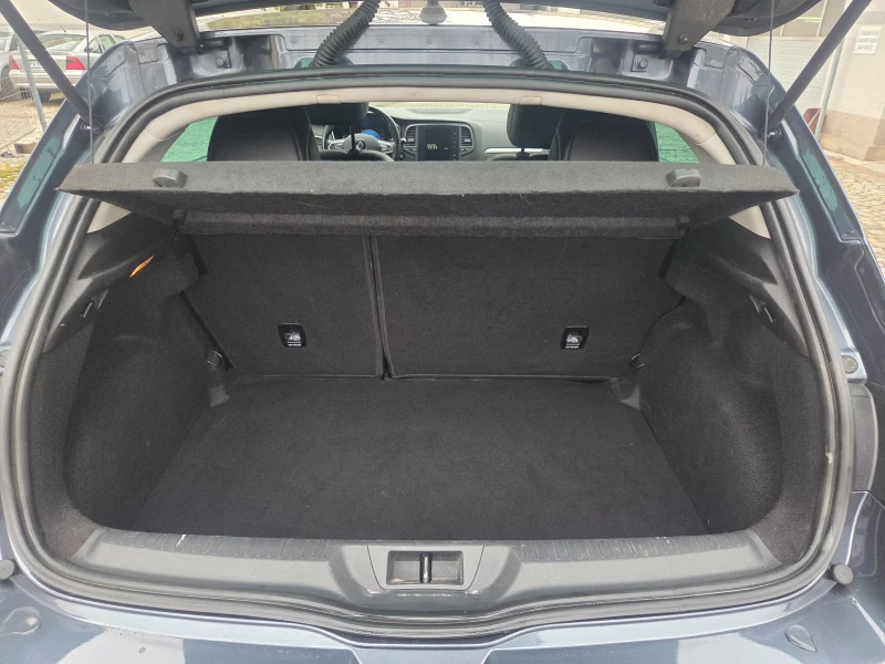 Renault Megane 1.6dci, снимка 9 - Автомобили и джипове - 53020888