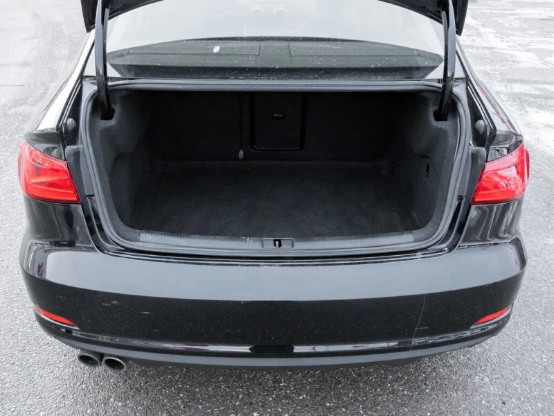 Audi A3 1.8T Komfort* АвтоКредит* (ЦЕНА ДО БГ), снимка 15 - Автомобили и джипове - 53264631