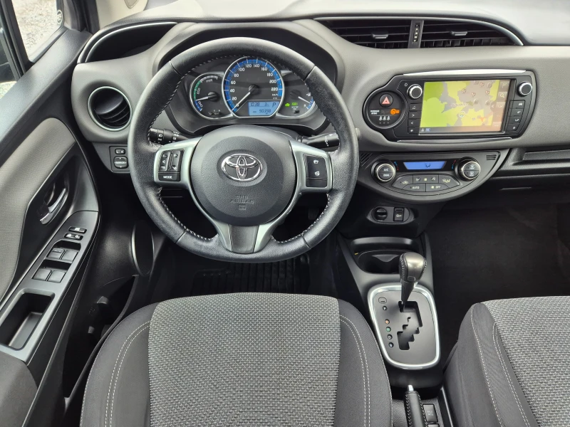 Toyota Yaris 1.5HYBRID* 90000km* NAVI* KAMERA* , снимка 13 - Автомобили и джипове - 53396244