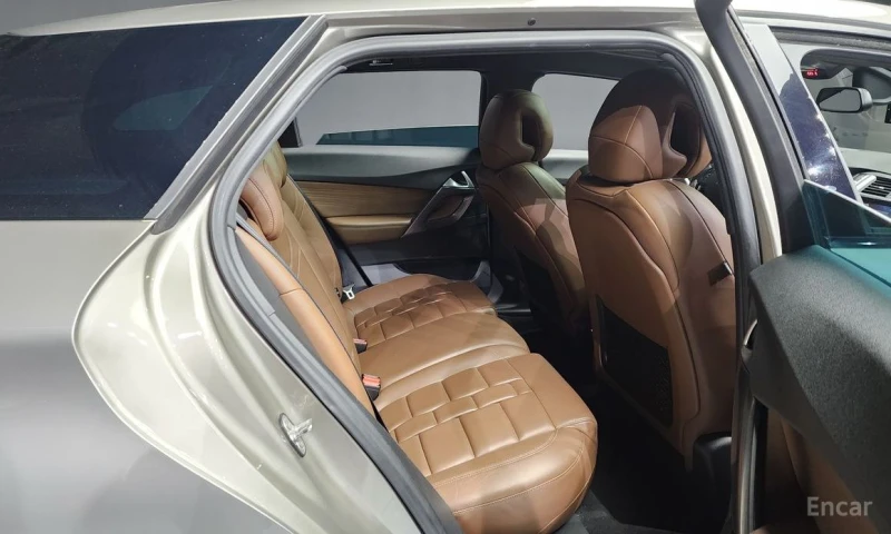 DS DS 5, снимка 12 - Автомобили и джипове - 53536360