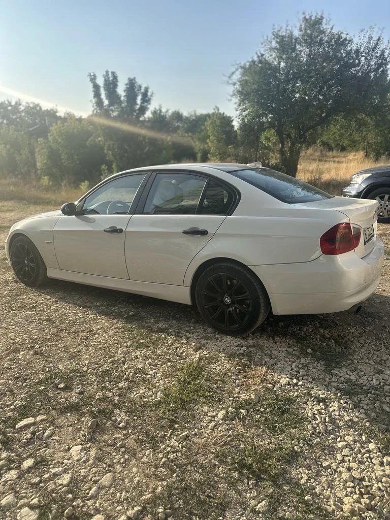 BMW 320 320d, снимка 9 - Автомобили и джипове - 47015295