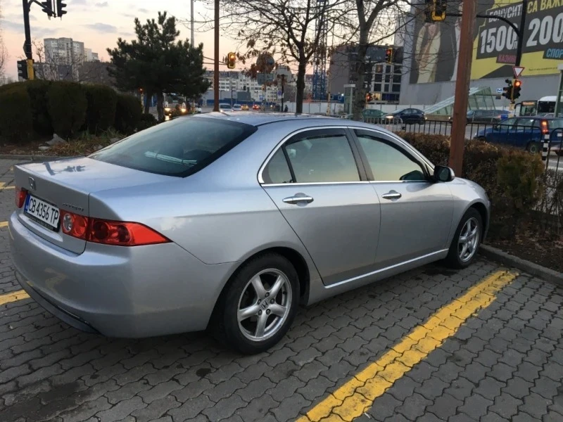 Honda Accord 2.2 i-ctdi, снимка 4 - Автомобили и джипове - 47611095