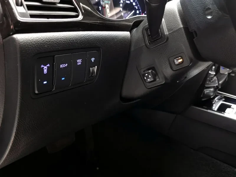 Hyundai Genesis 3.3, снимка 15 - Автомобили и джипове - 54618163