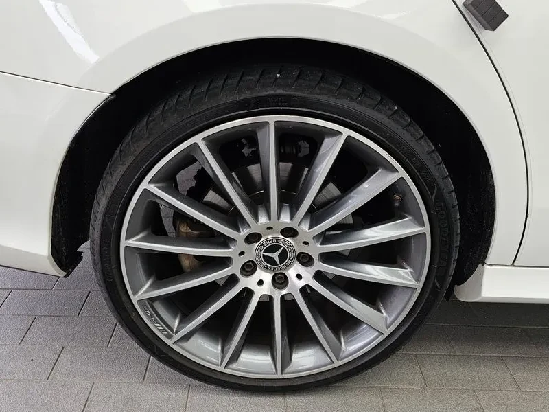 Mercedes-Benz E 350 4Matic Amg Line, снимка 5 - Автомобили и джипове - 55883791