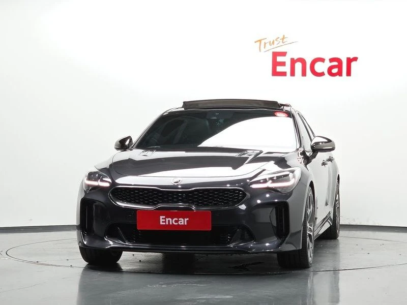 Kia Stinger 3.3 Turbo AWD| 370к.с., снимка 3 - Автомобили и джипове - 56170106