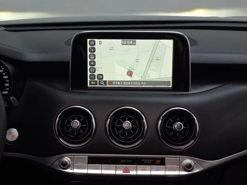Kia Stinger 3.3 Turbo AWD| 370к.с., снимка 14 - Автомобили и джипове - 56170106