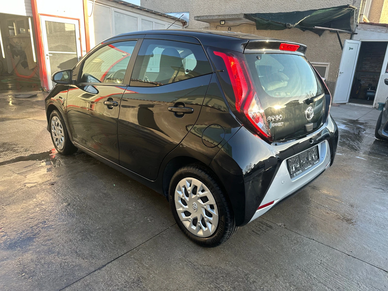 Toyota Aygo 1.0 vvt-i automat 16000км. - изображение 3