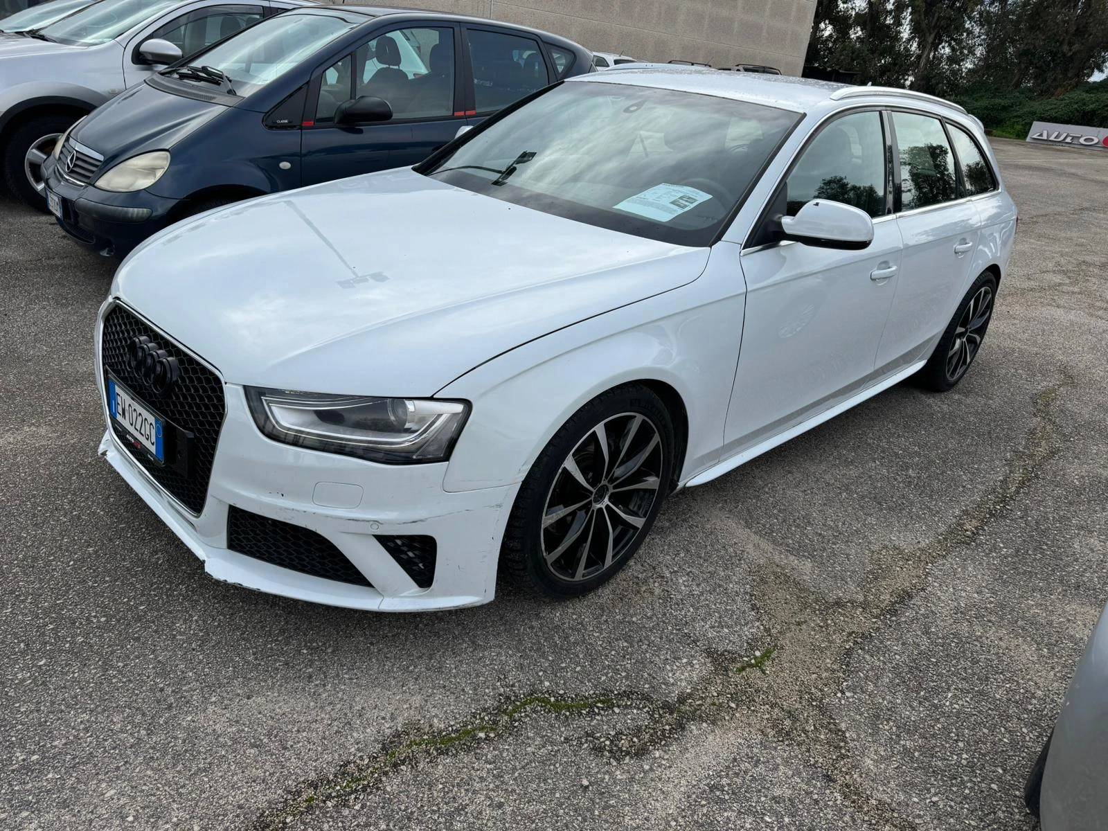 Audi A4 2.0D S-LINE - [1] 