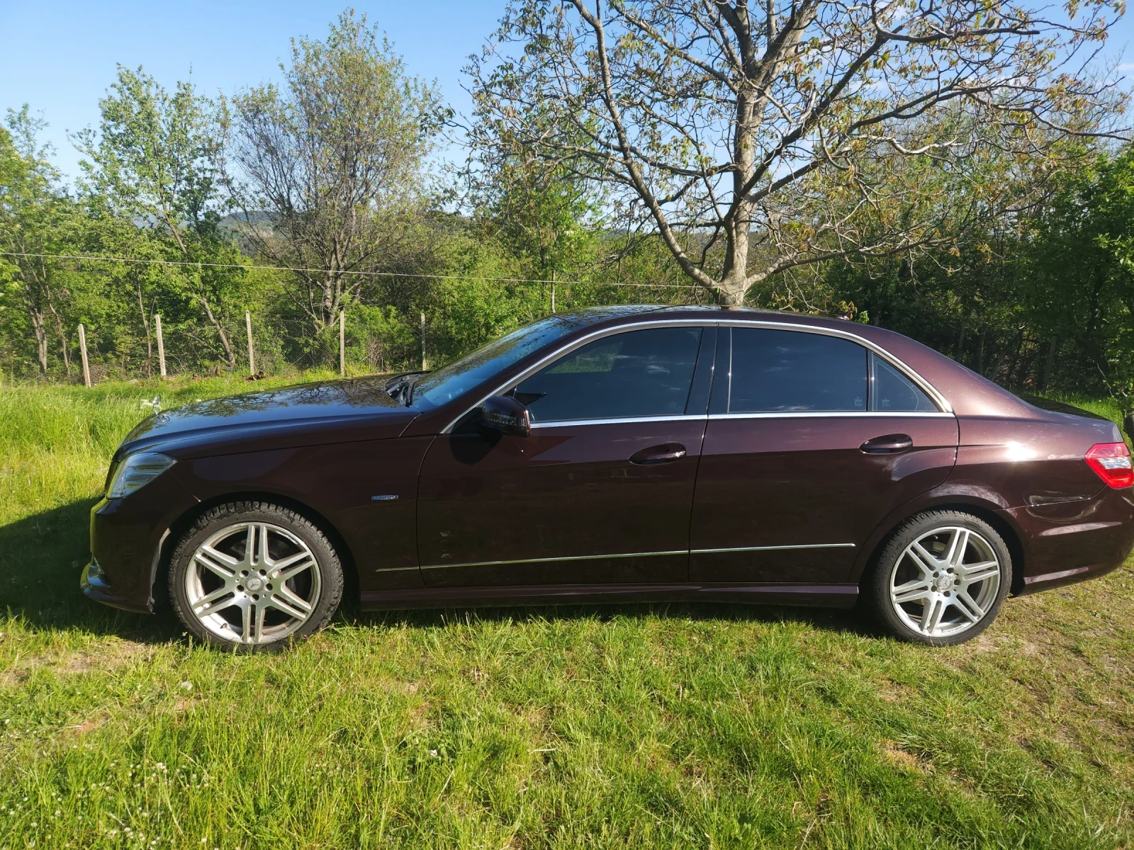 Mercedes-Benz E 350 AMG - изображение 2