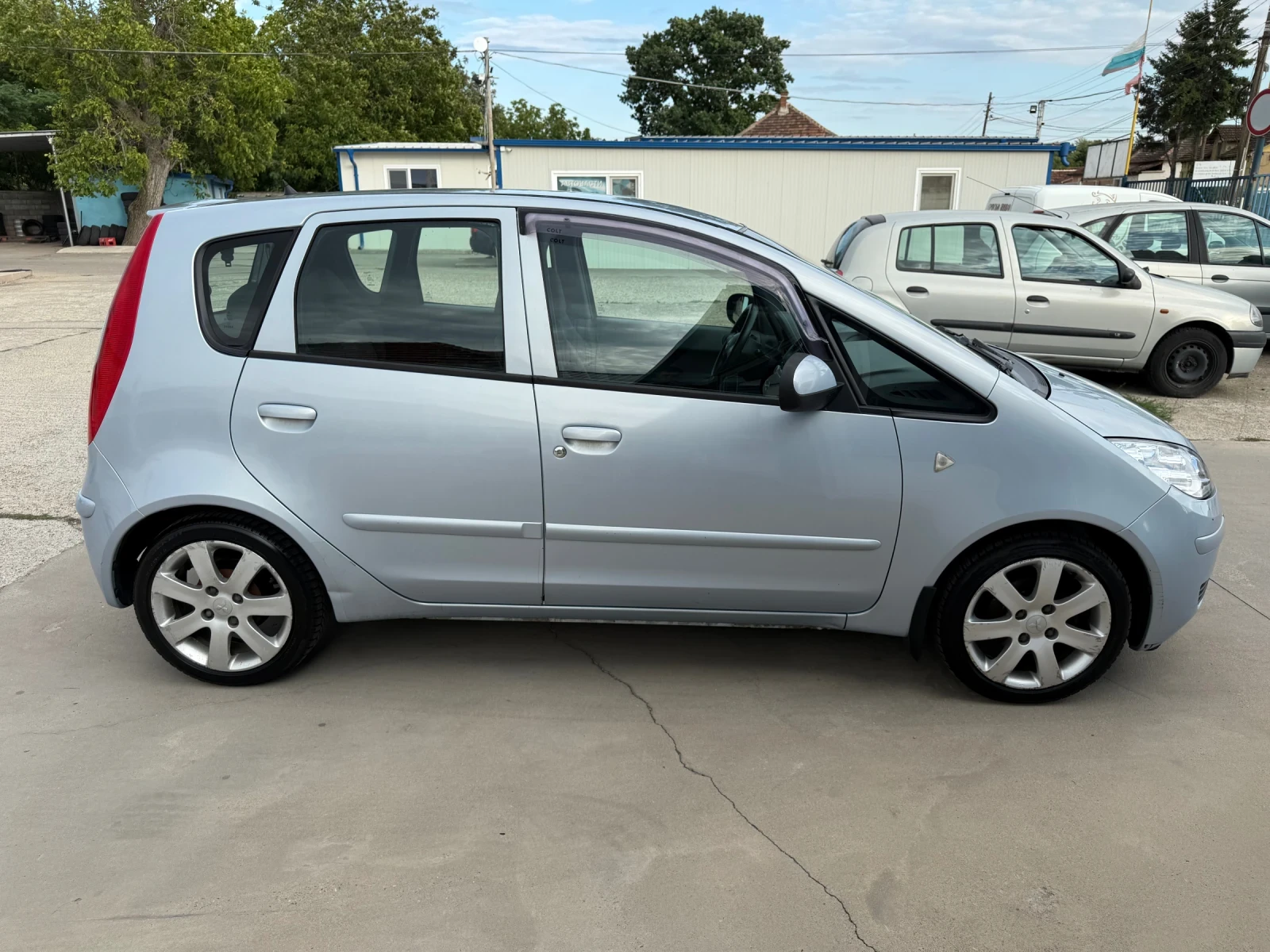 Mitsubishi Colt 1.3i - изображение 6