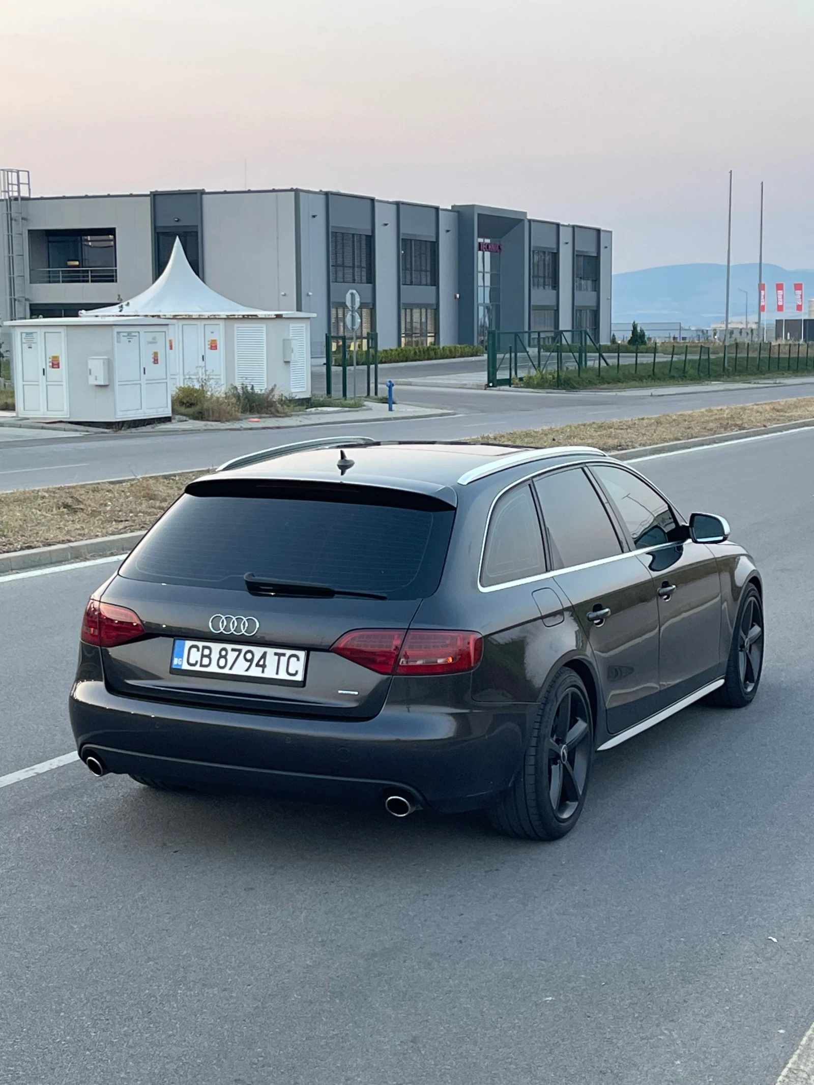 Audi A4 3.0TDI S4 pack - изображение 3