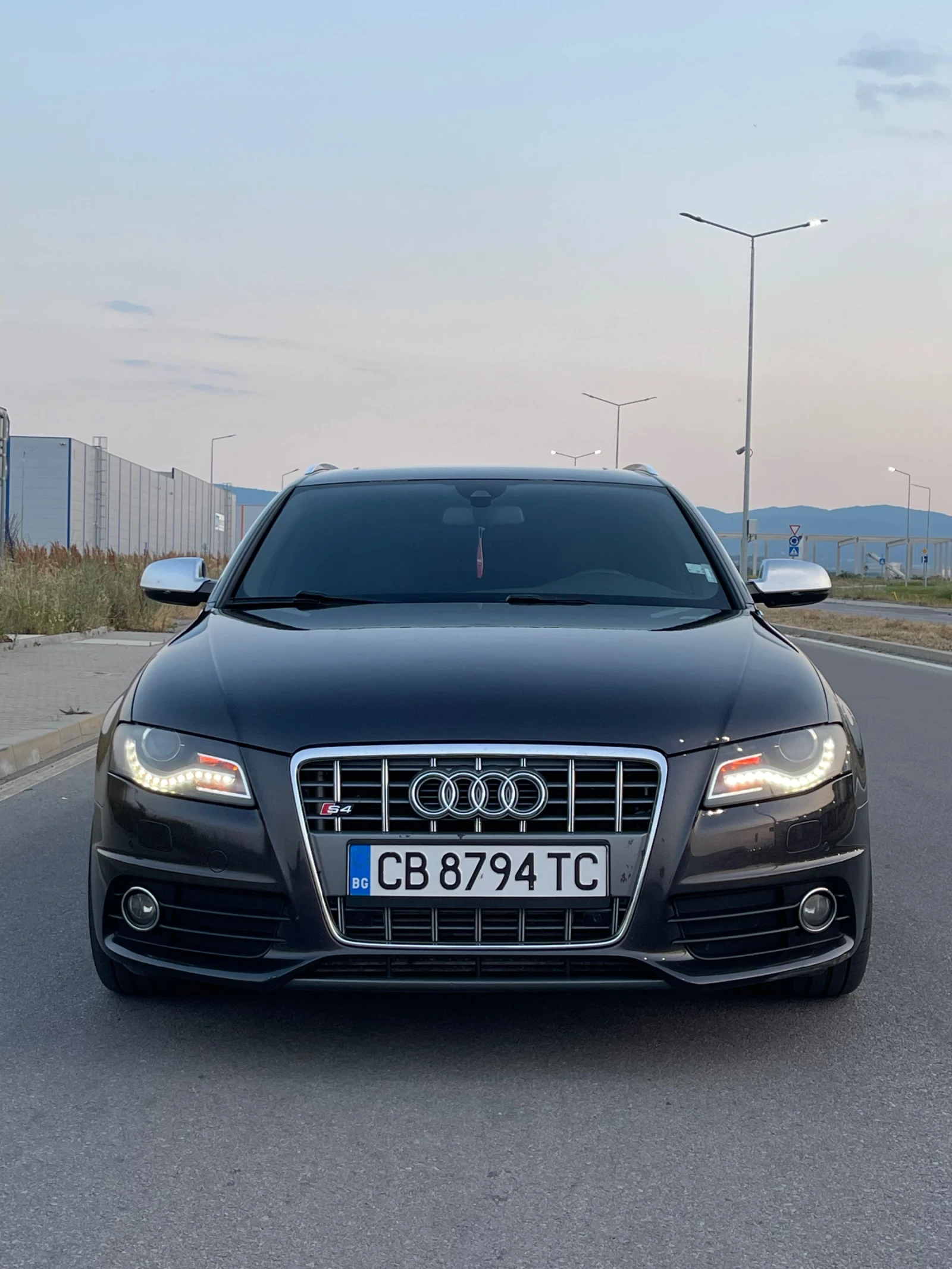 Audi A4 3.0TDI S4 pack - изображение 5