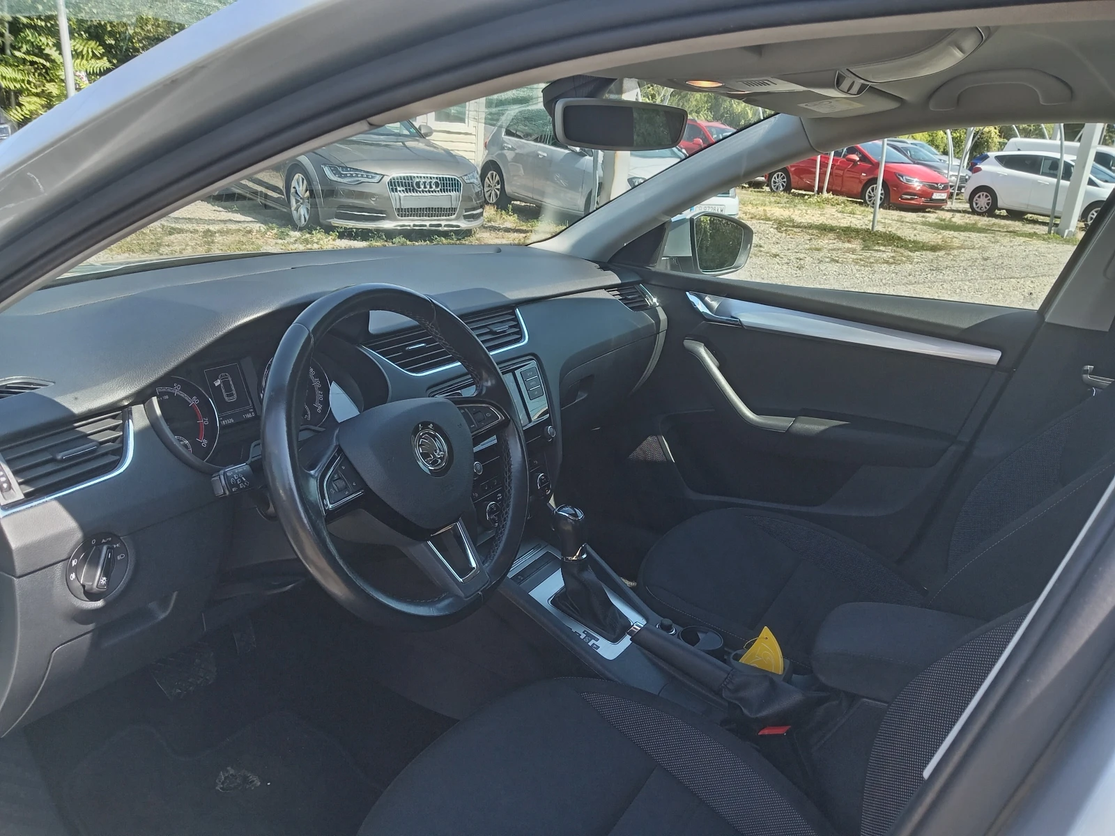 Skoda Octavia 1.5 TSI DSG - изображение 7