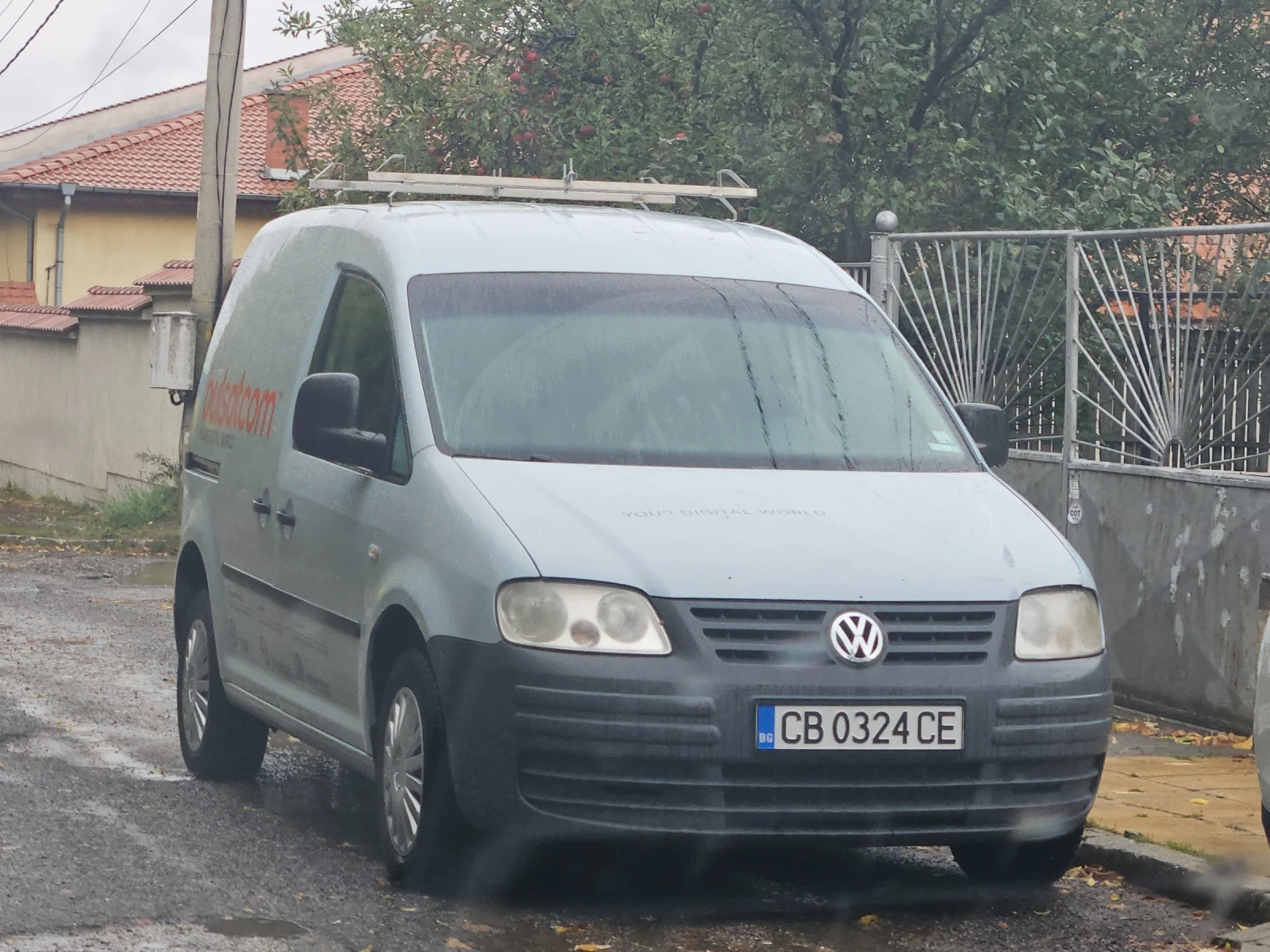 VW Caddy  CNG + бензин 2.0i  - изображение 2