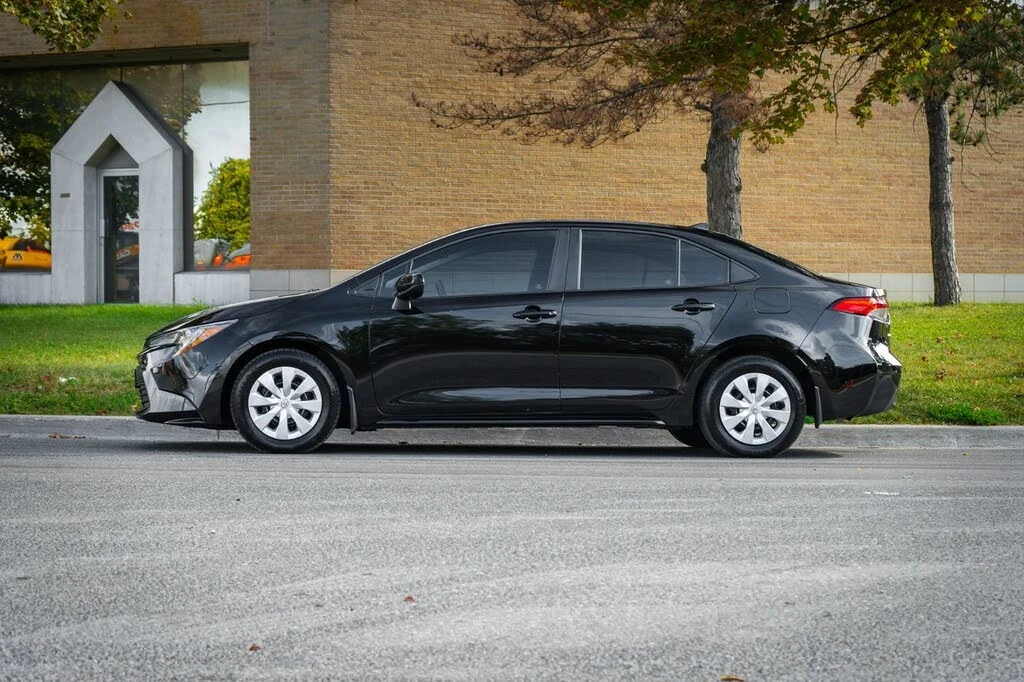 Toyota Corolla *  *    *   *  | Mobile.bg   3