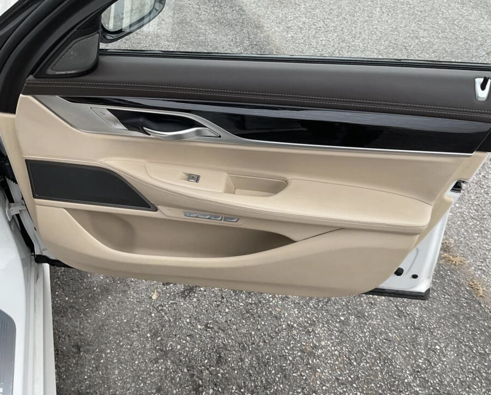 BMW 750 LONG* M-pack* HARMAN/KARDON* * * PANO | Mobile.bg   7