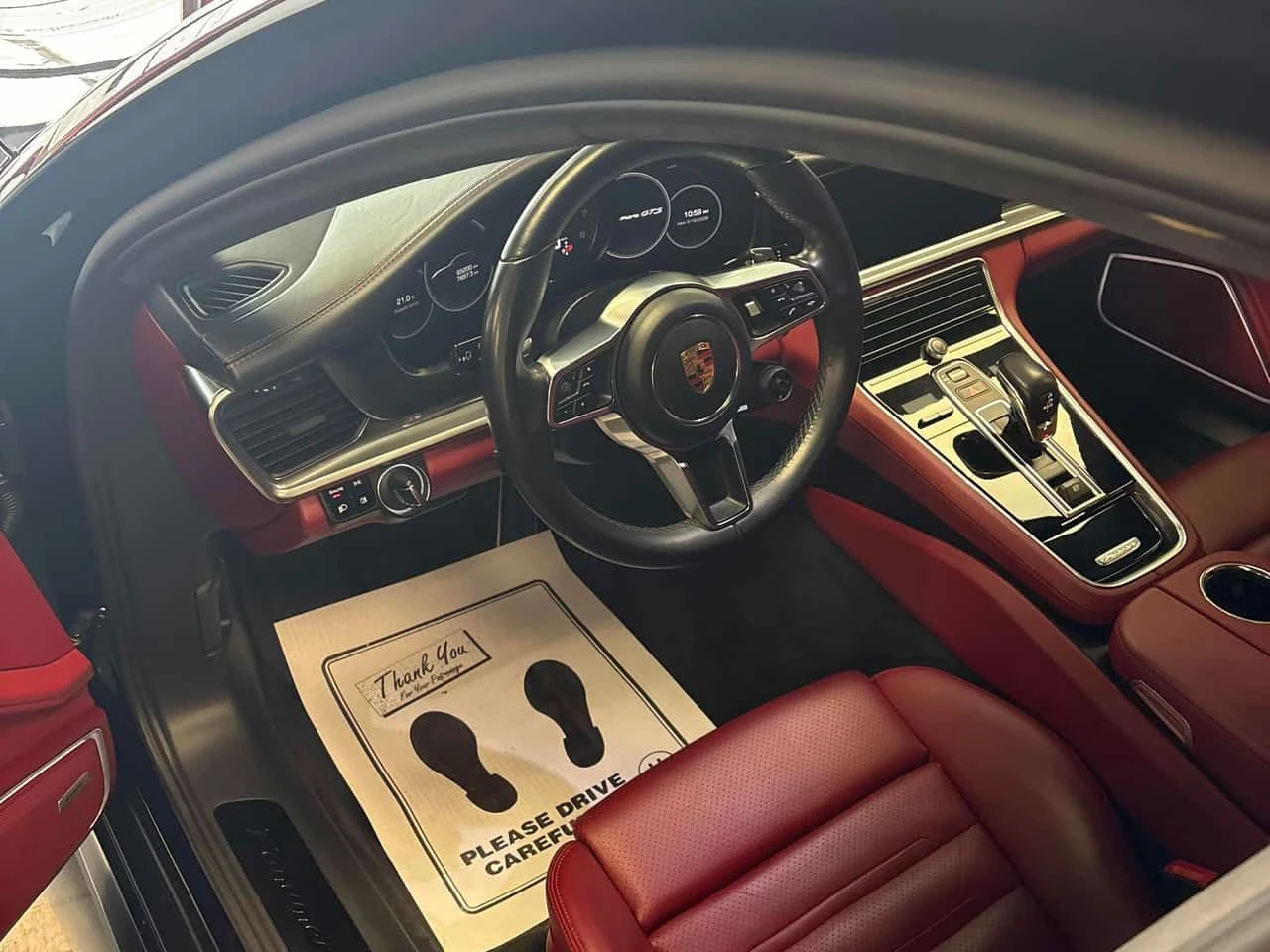 Porsche Panamera GTS  CARFAX, снимка 5 - Автомобили и джипове - 53871863