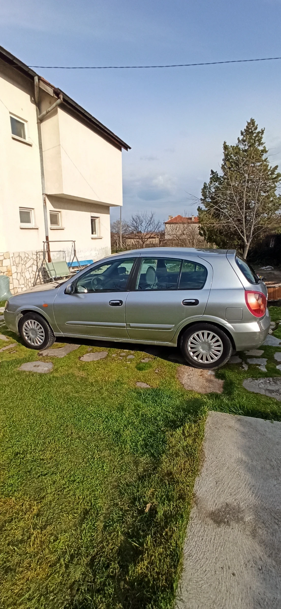 Nissan Almera 1, 5 98к.с, снимка 5 - Автомобили и джипове - 53937752