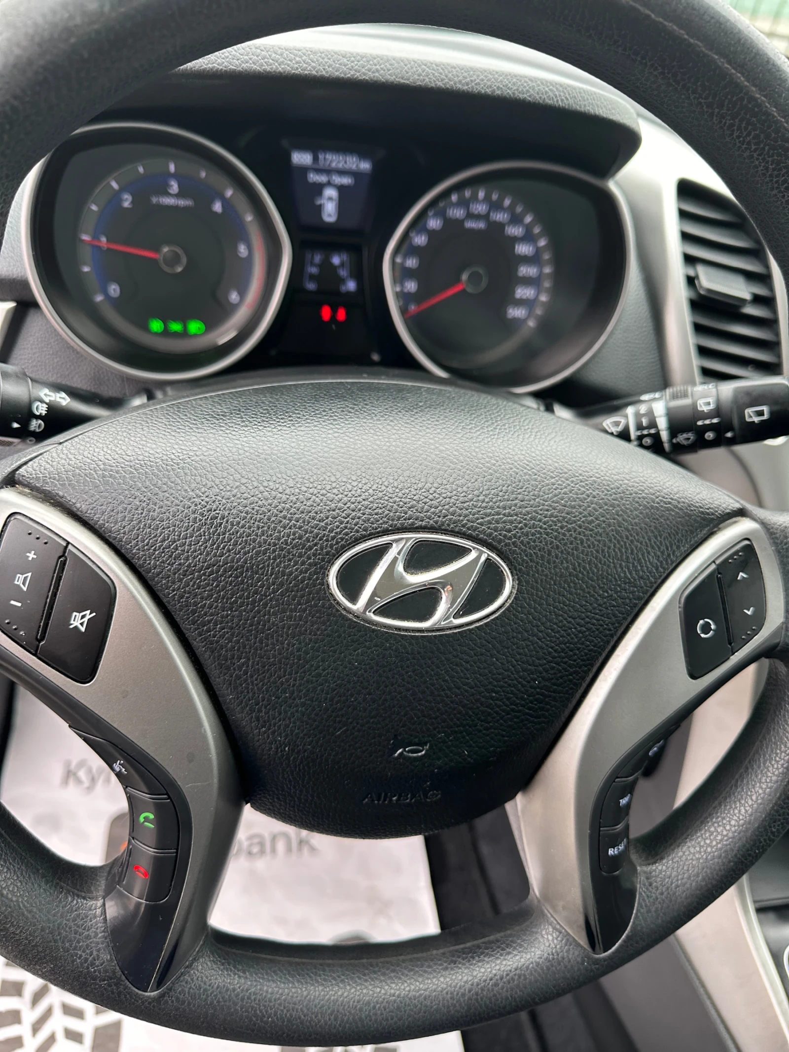 Hyundai I30, снимка 8 - Автомобили и джипове - 54270879