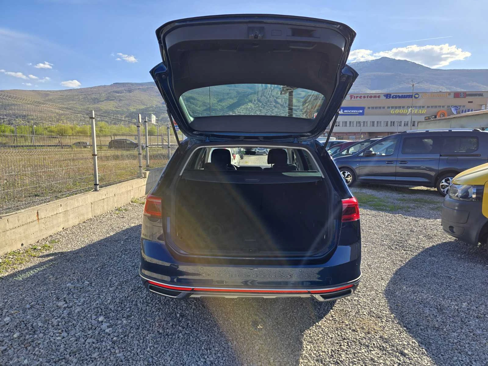 VW Passat 2.0TDI ALLTRACK АВТОМАТИК, снимка 7 - Автомобили и джипове - 54313433