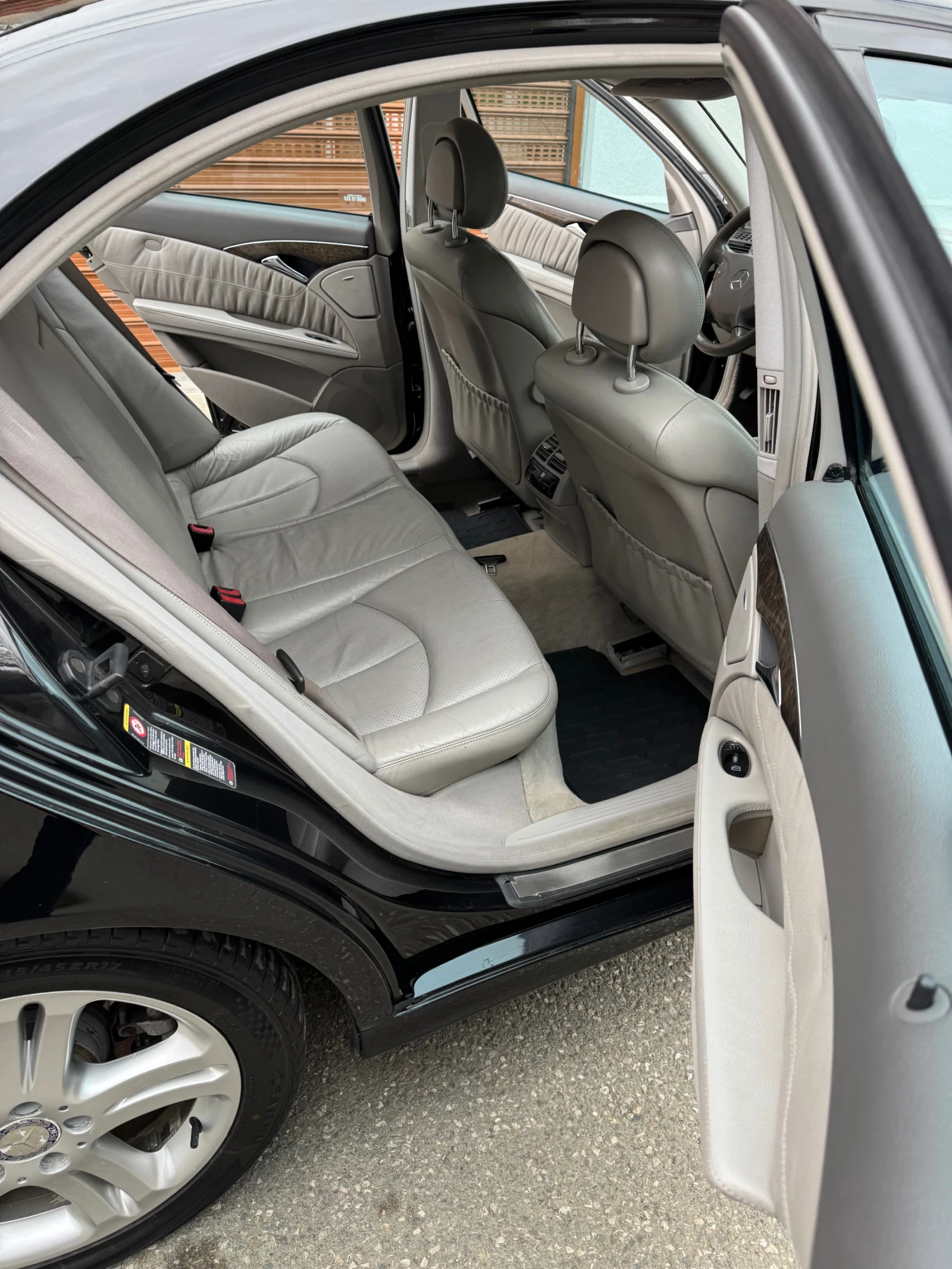 Mercedes-Benz E 320 3200, снимка 8 - Автомобили и джипове - 54390617