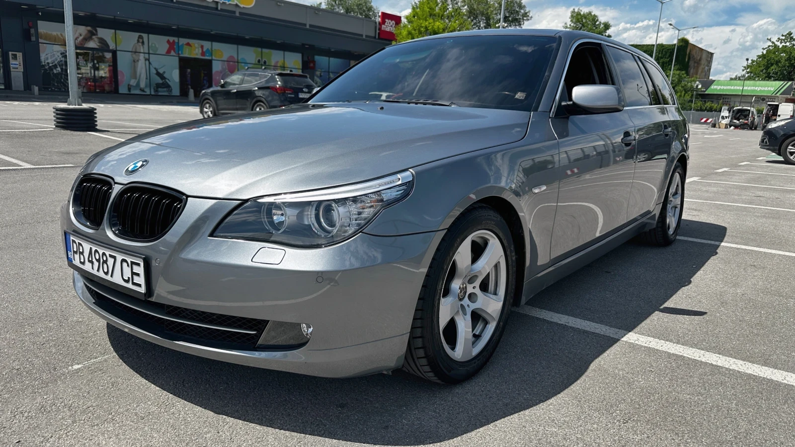 BMW 525 LCI Panorama Face