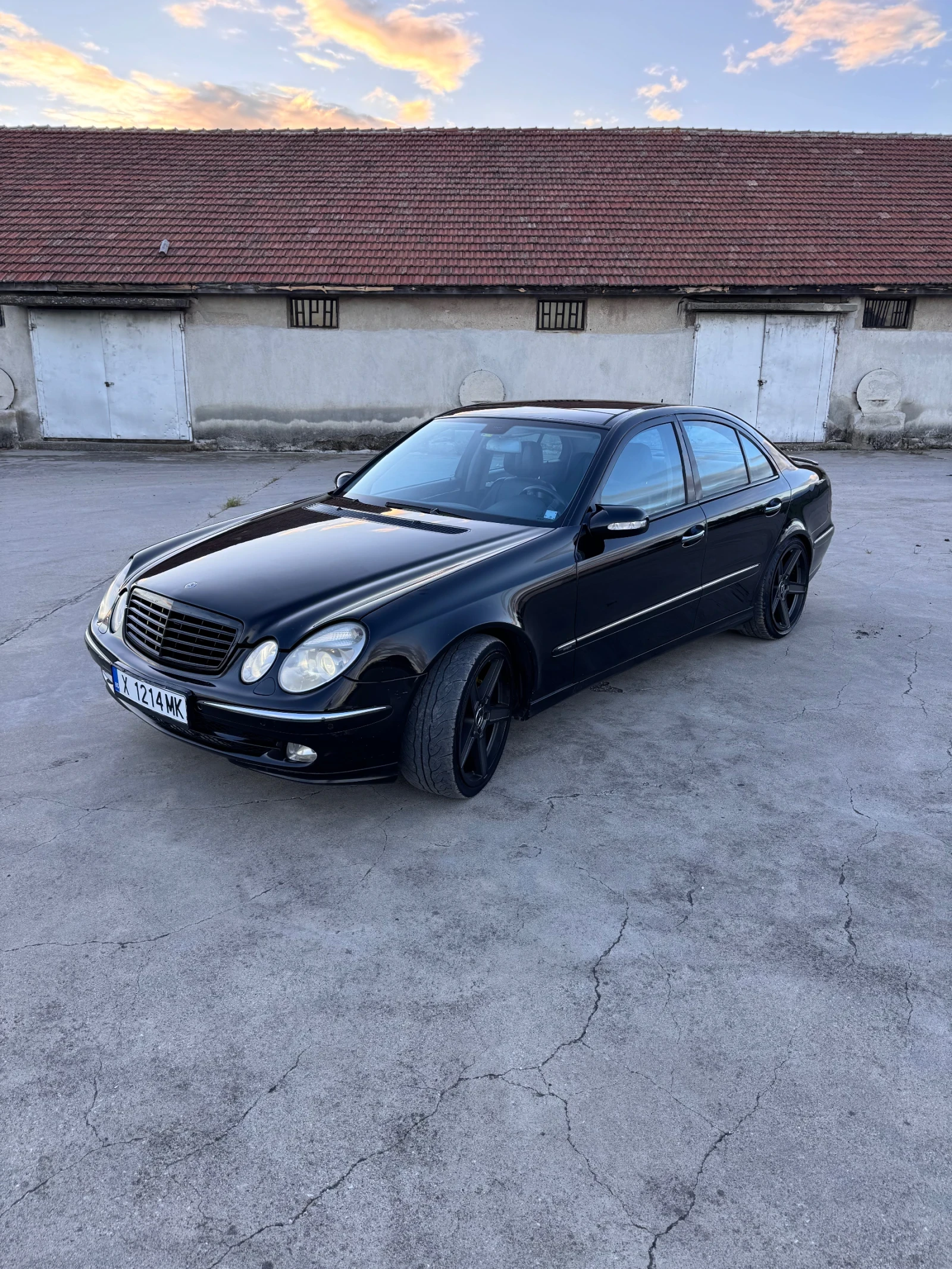 Mercedes-Benz E 320 CDI, снимка 2 - Автомобили и джипове - 54586503