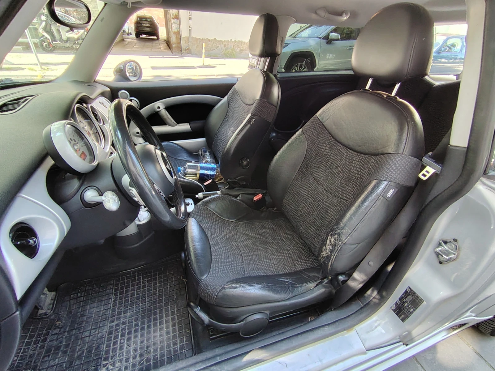 Mini One, снимка 7 - Автомобили и джипове - 54837525