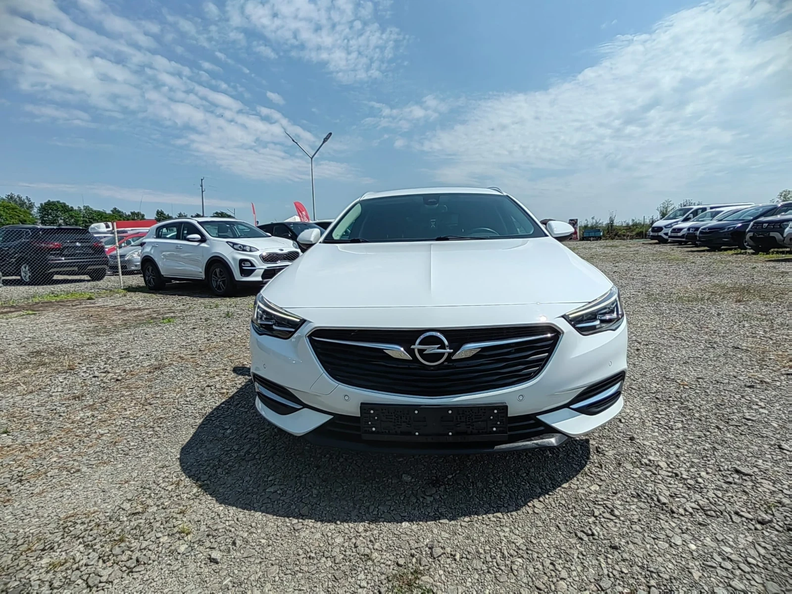 Opel Insignia 1.6i, EXCLUSIVE , снимка 2 - Автомобили и джипове - 54973771