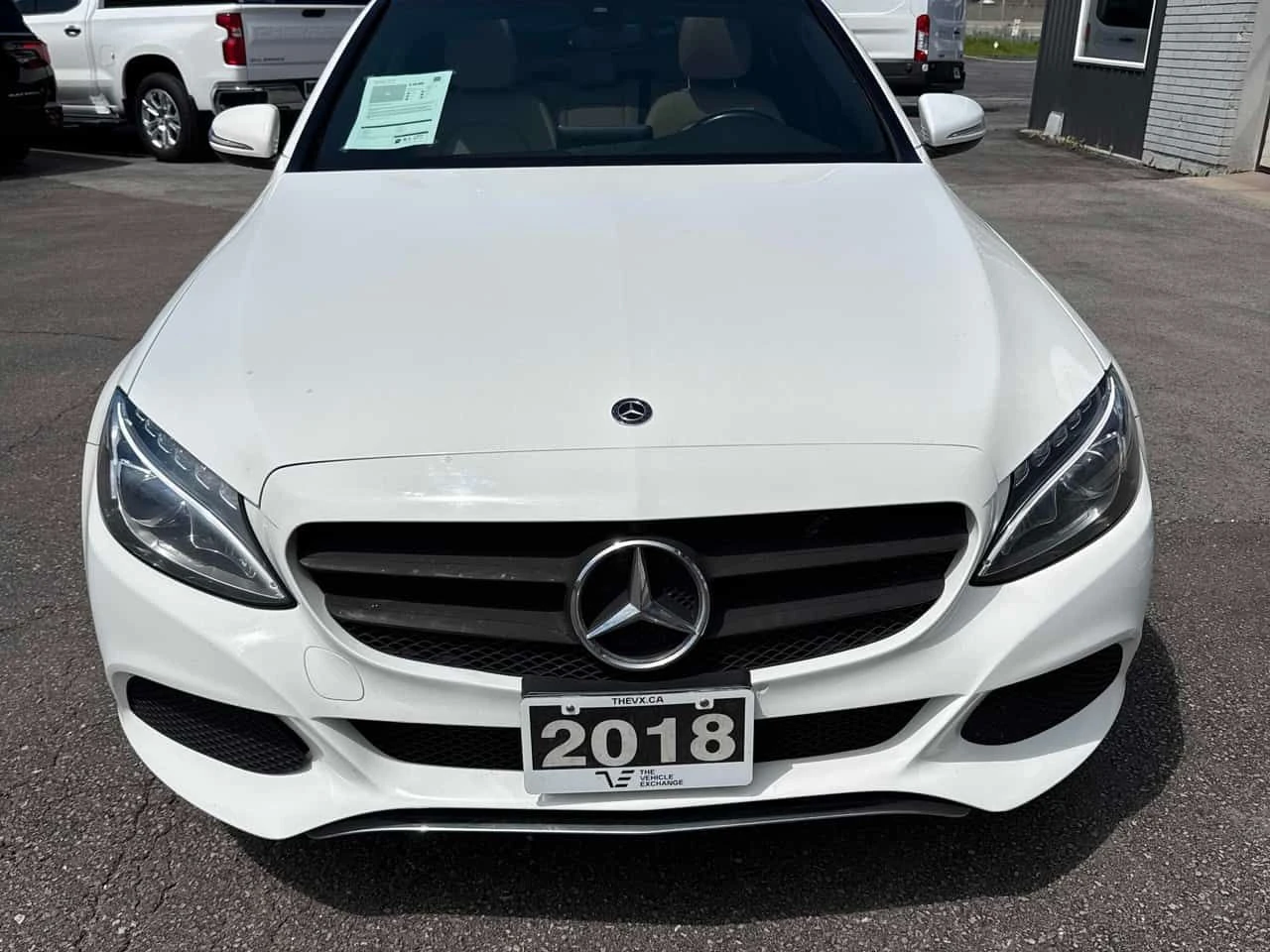 Mercedes-Benz C 300 * CARFAX * ЦЕНА ДО БГ, снимка 2 - Автомобили и джипове - 55076535
