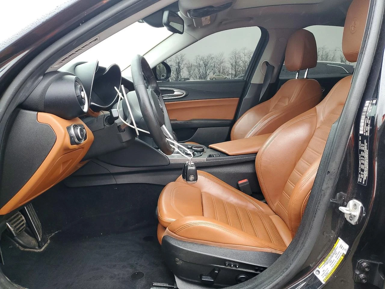 Alfa Romeo Giulia TI| HARMAN/KARDON| DISTRONIC| , снимка 7 - Автомобили и джипове - 55254321