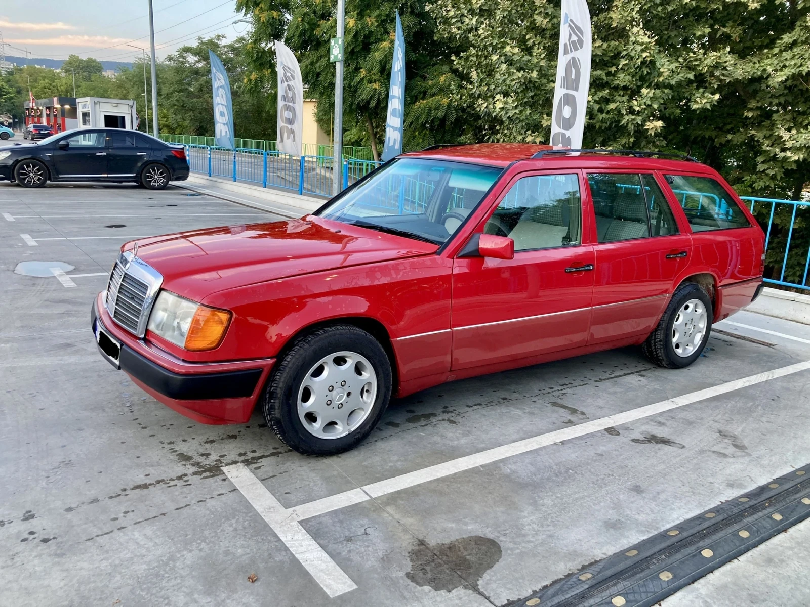 Mercedes-Benz 124