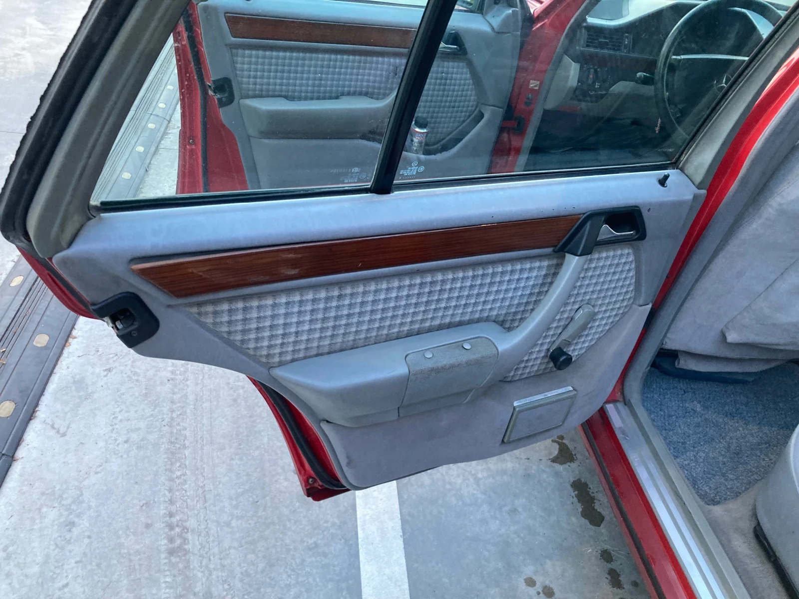 Mercedes-Benz 124, снимка 10 - Автомобили и джипове - 55670908