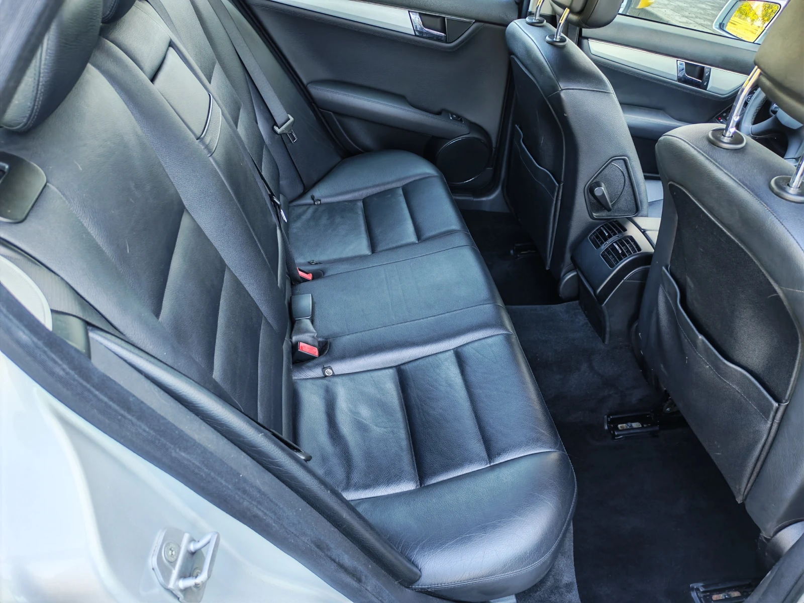 Mercedes-Benz C 350 КОЖА/ НАВИГАЦИЯ, снимка 11 - Автомобили и джипове - 56131926