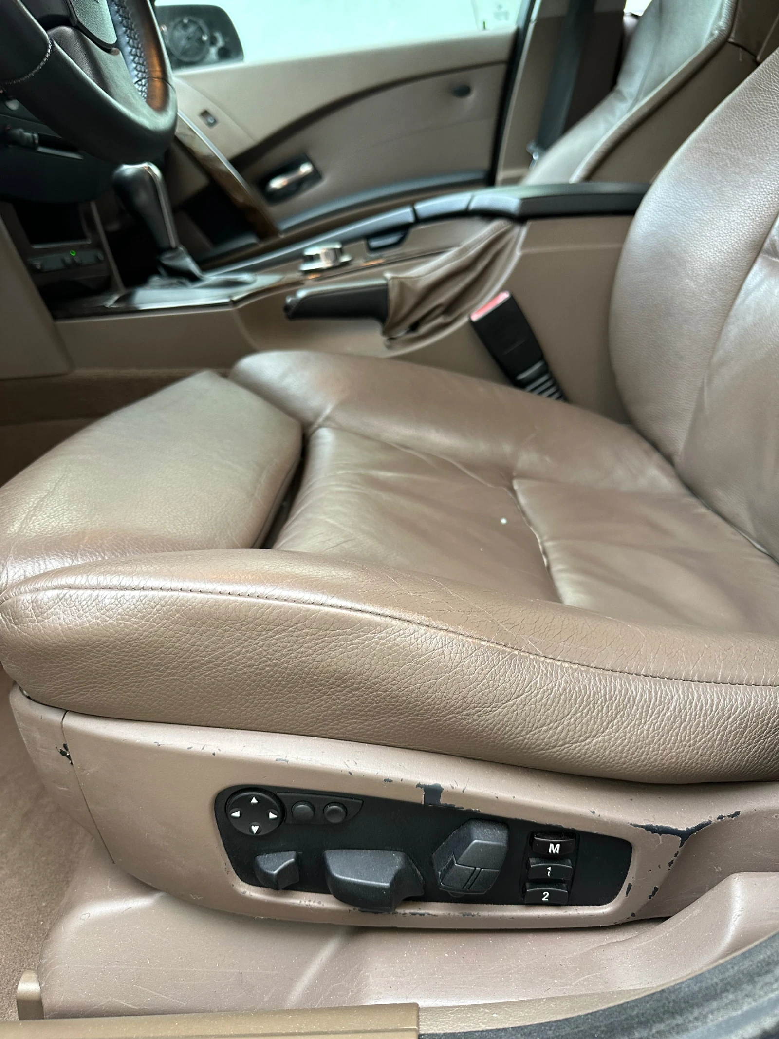 BMW 530 3.0D  xDrive, снимка 8 - Автомобили и джипове - 56359953