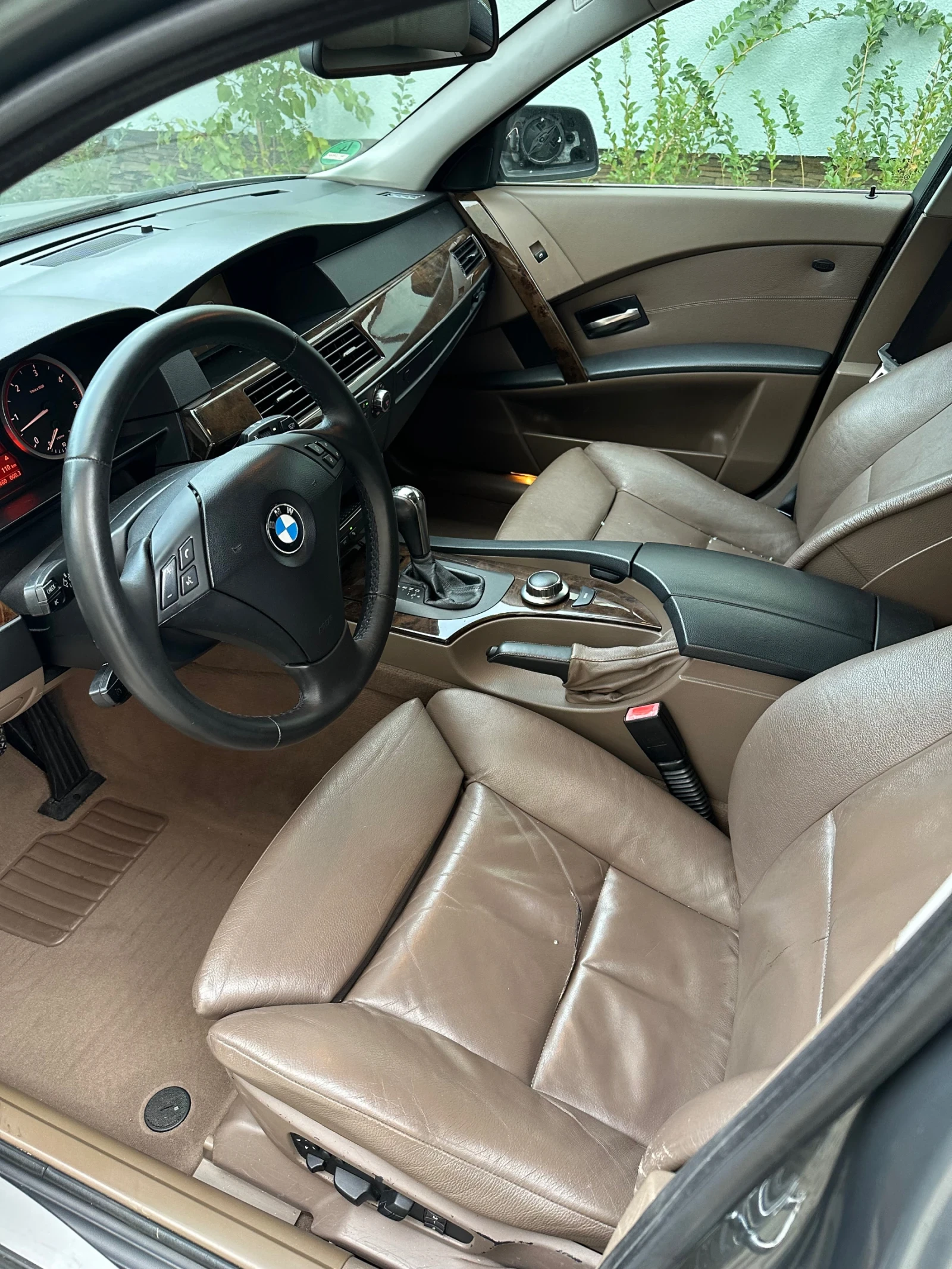 BMW 530 3.0D  xDrive, снимка 7 - Автомобили и джипове - 56359953