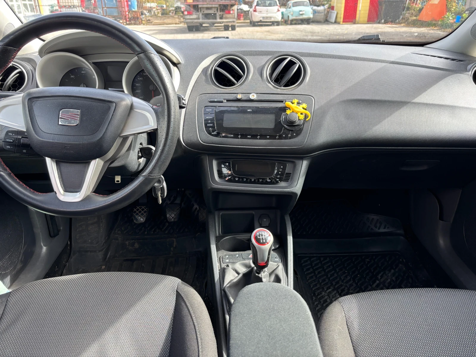 Seat Ibiza, снимка 8 - Автомобили и джипове - 56627911