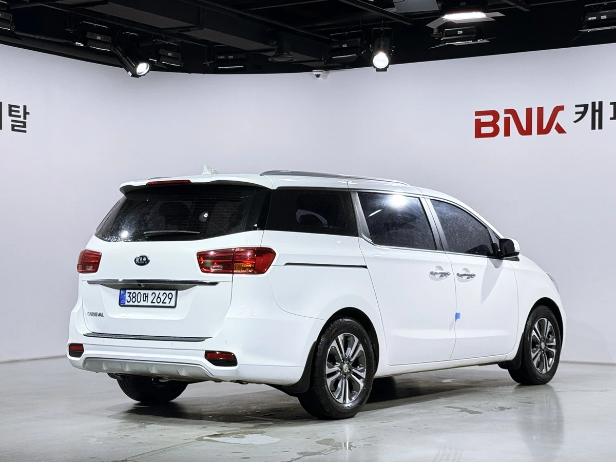 Kia Carnival ������� ����� ������ ����* encareu.com | Mobile.bg � ����������� 2
