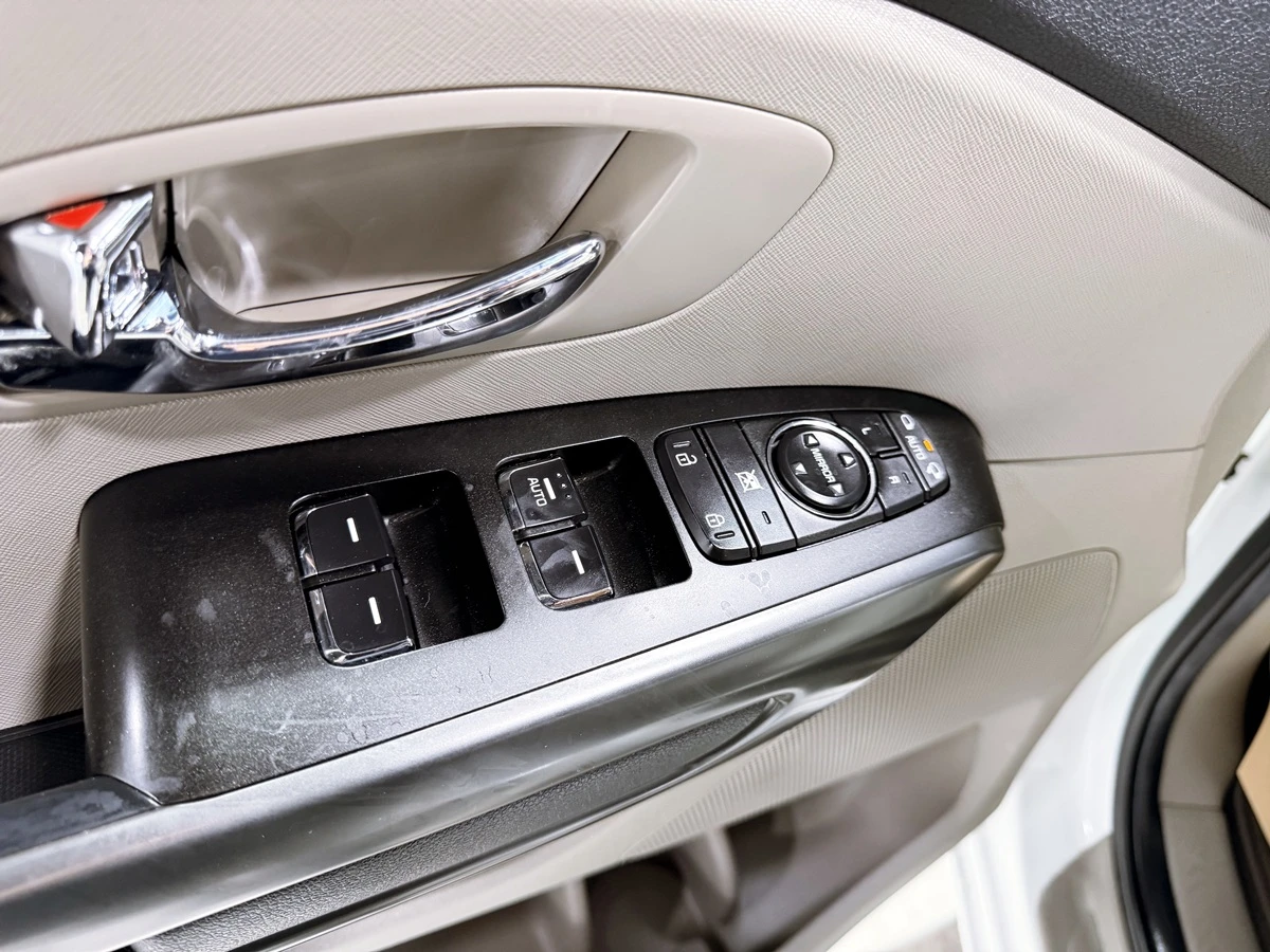 Kia Carnival ������� ����� ������ ����* encareu.com | Mobile.bg � ����������� 8