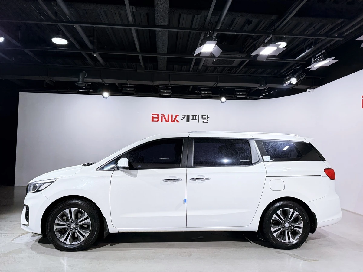 Kia Carnival ������� ����� ������ ����* encareu.com | Mobile.bg � ����������� 3