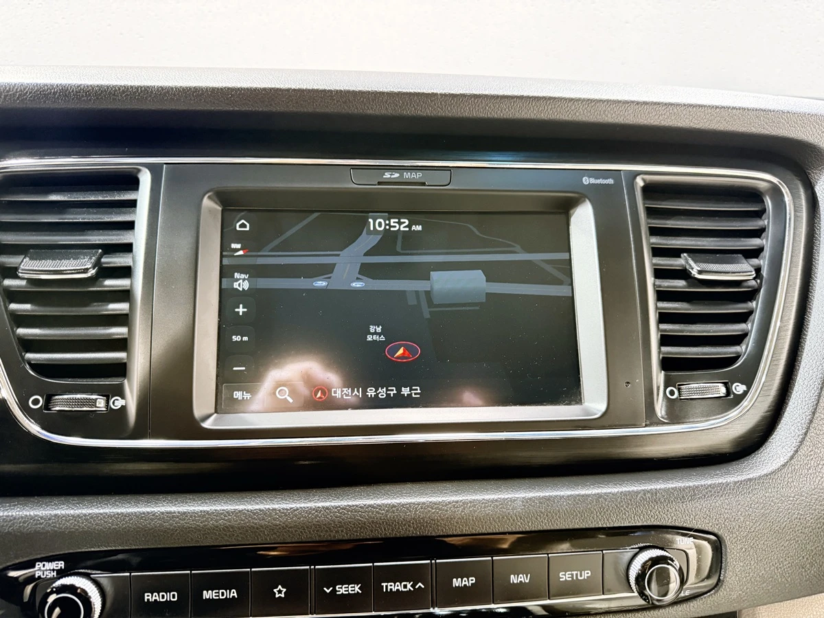 Kia Carnival ������� ����� ������ ����* encareu.com | Mobile.bg � ����������� 12