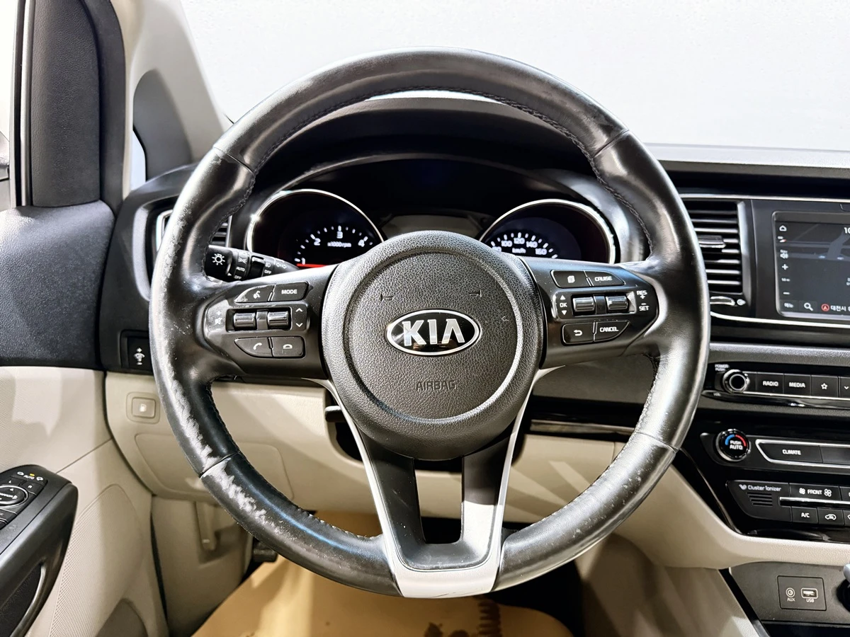 Kia Carnival ������� ����� ������ ����* encareu.com | Mobile.bg � ����������� 6