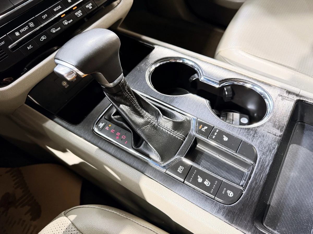 Kia Carnival ������� ����� ������ ����* encareu.com | Mobile.bg � ����������� 10