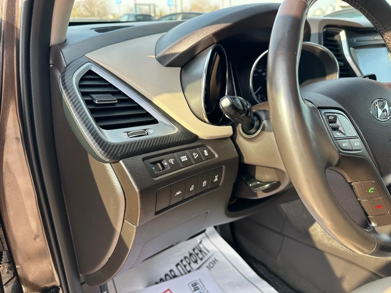 Hyundai Santa fe 2.2 CRDI, 4WD, PREMIUM, ФЕЙС, 200к.с, ЕВРО 6.ТОП!!, снимка 12 - Автомобили и джипове - 52145756